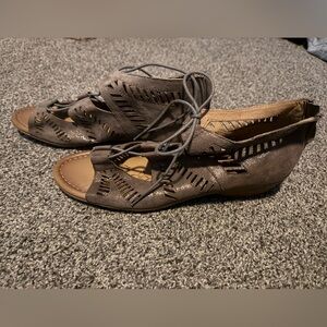 Comfortiva Women's Brown Lace-Up Sandals- used
